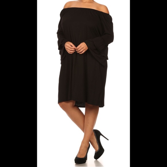 🔥 SOLD OUT!!🔥Plus Size Dress w/ Bell Sleeves - Picture 3 of 3